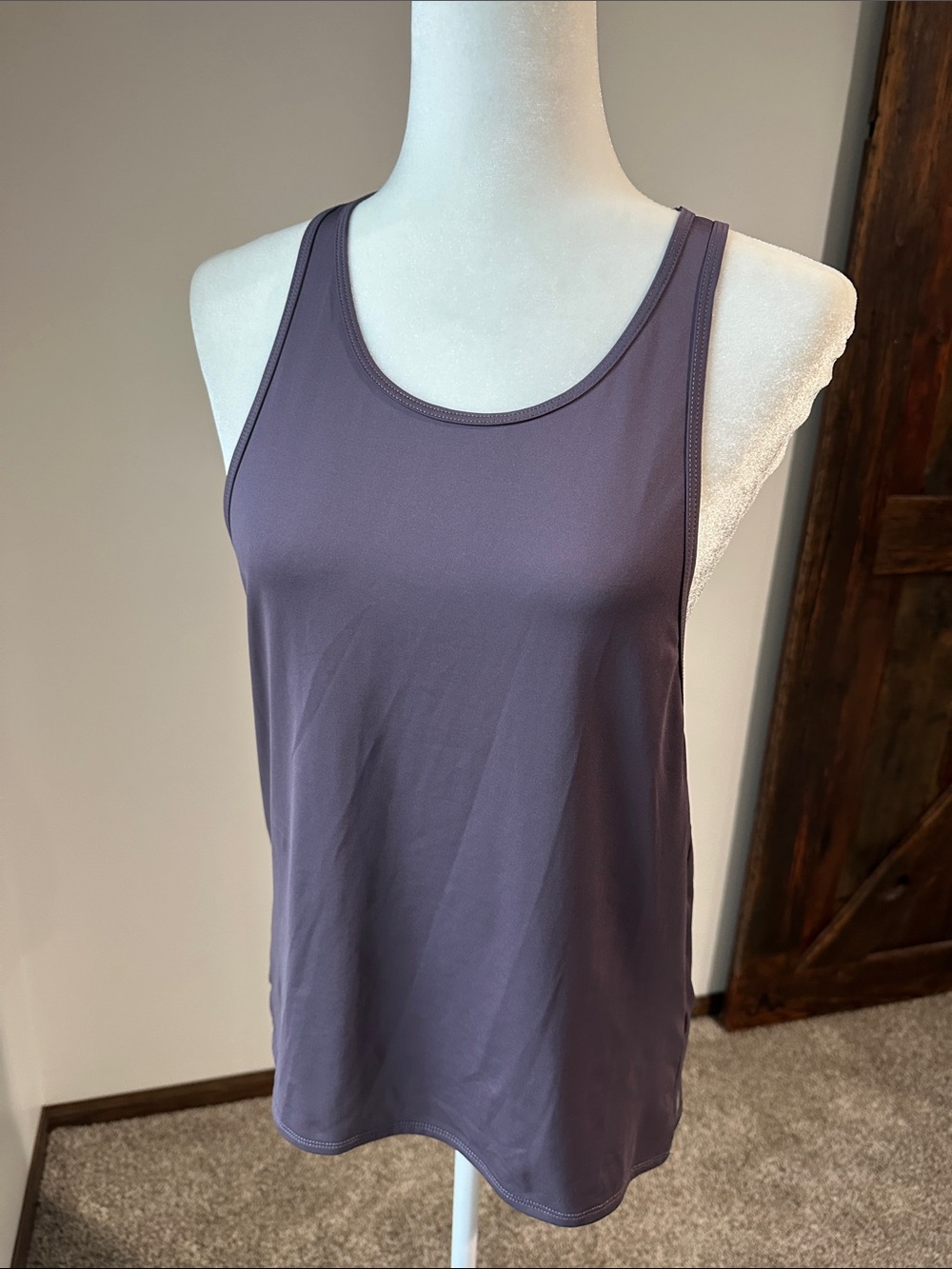 Fabletics Scoop Neck Razorback workout Tank - Picture 3 of 5